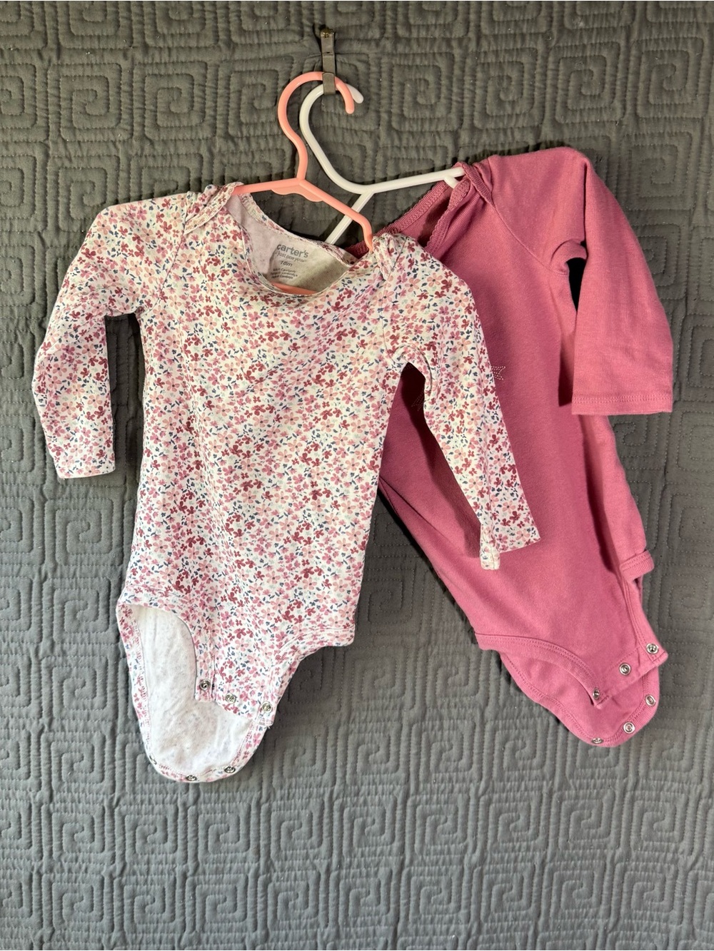 Lot Of 2 Carters Bodysuit Baby Girl 18 Months Multicolor Long Sleeve